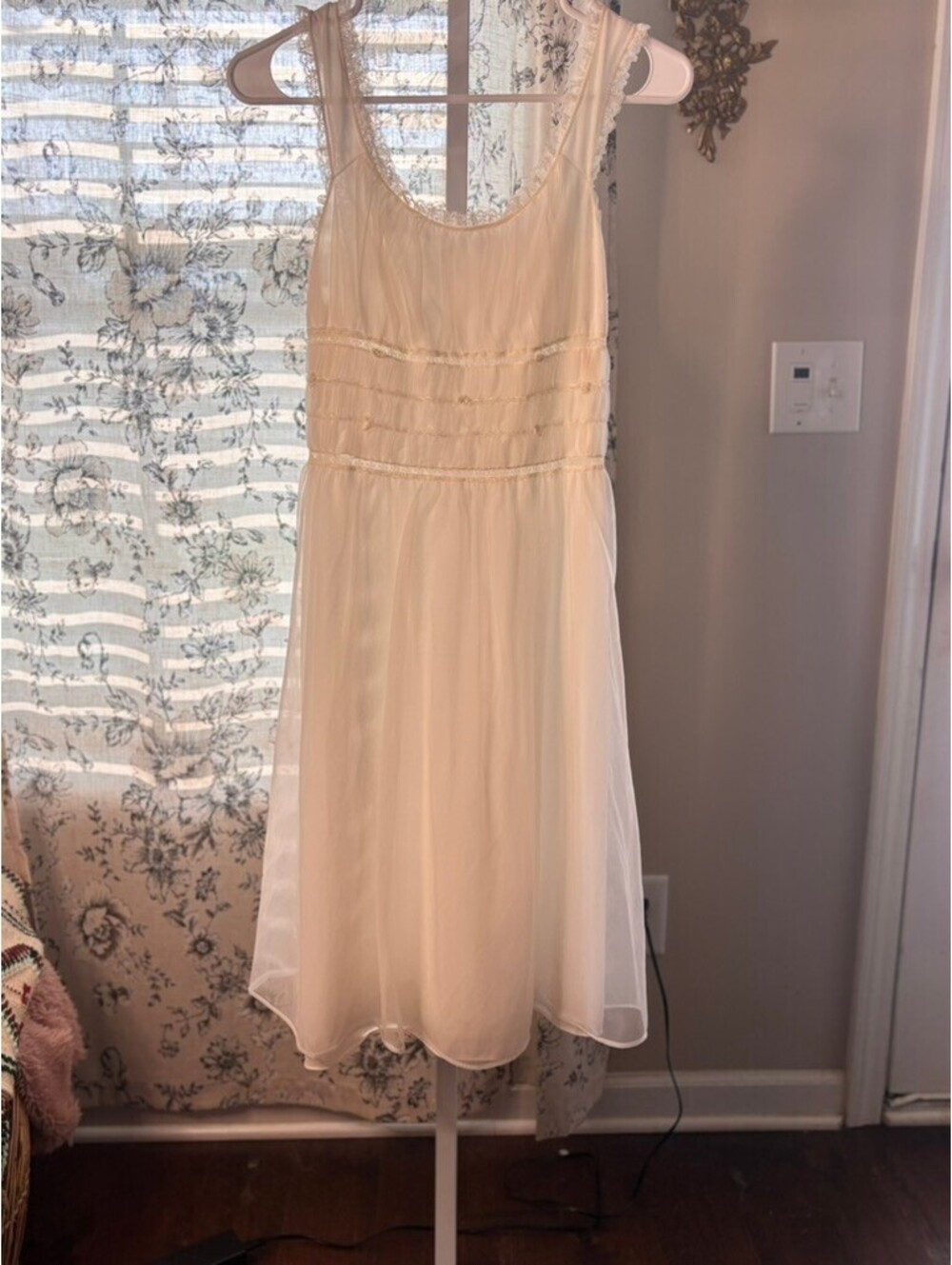 Vintage 1950s Chiffon Nightgown Peignoir Style